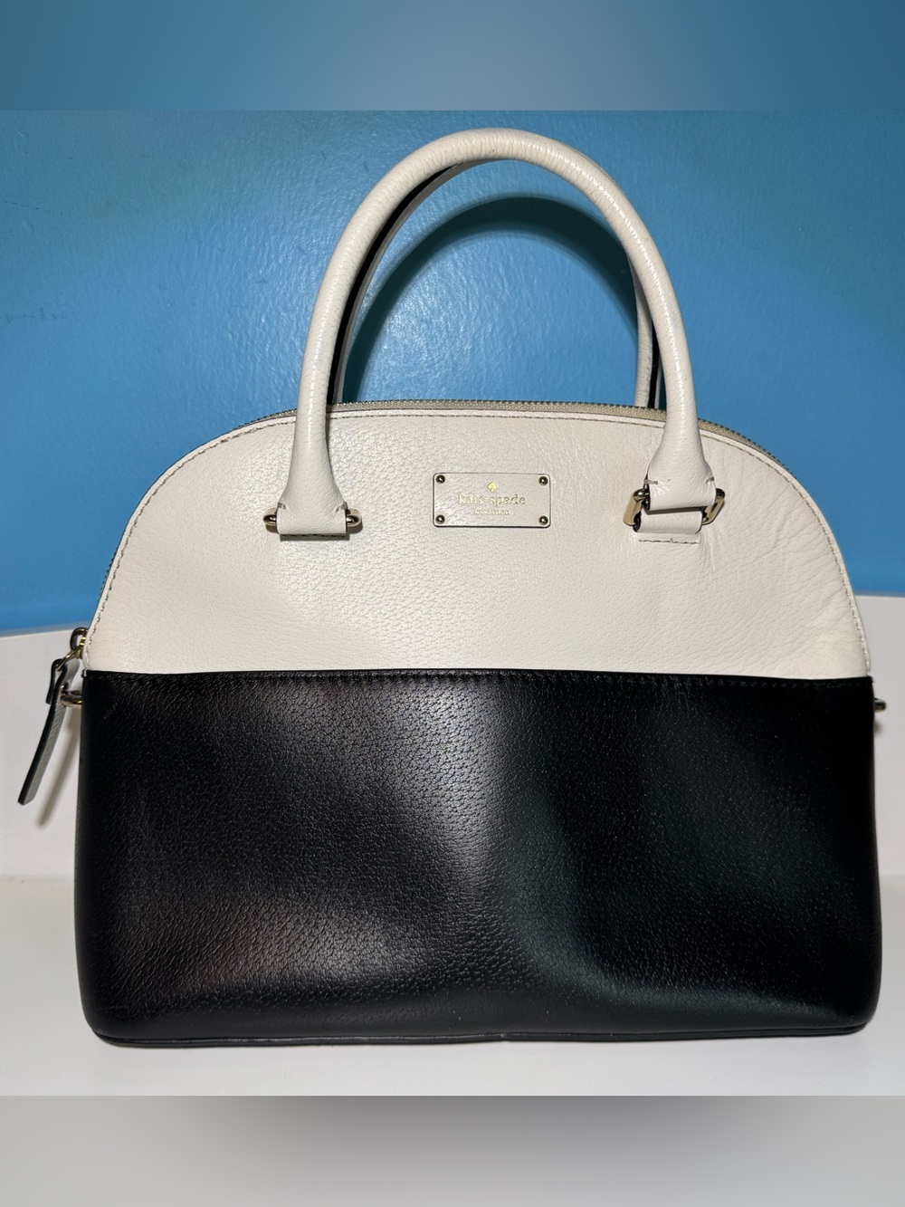 Kate Spade Grove Street Carli Leather Satchel in the Black/Cement colorway